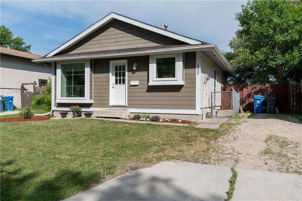 Main Photo: 157 Laurent Drive in Winnipeg: Richmond Lakes Residential for sale (1Q) : MLS®# 202015139