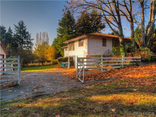 Main Photo: 3769 Duke Rd in VICTORIA: Me Albert Head House for sale (Metchosin) : MLS®# 628174