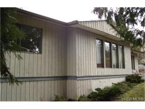 Main Photo: 106 Woodhall Pl in SALT SPRING ISLAND: GI Salt Spring House for sale (Gulf Islands) : MLS®# 452829
