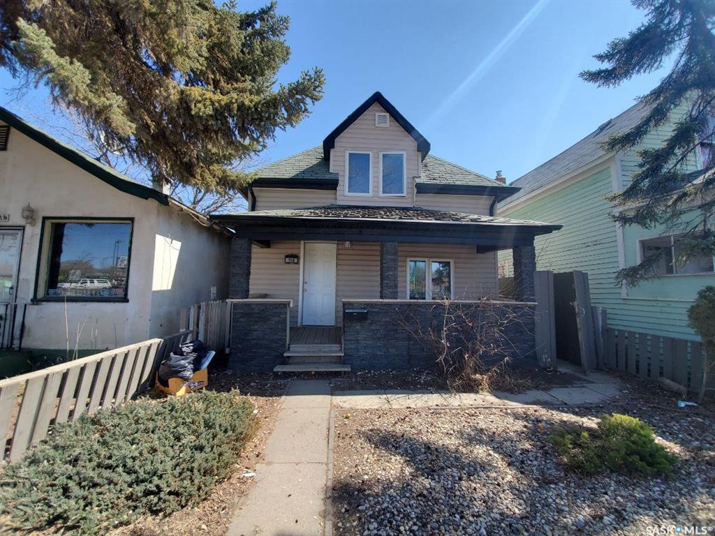 Main Photo: 118 F Avenue South in Saskatoon: Riversdale Residential for sale : MLS®# SK805881