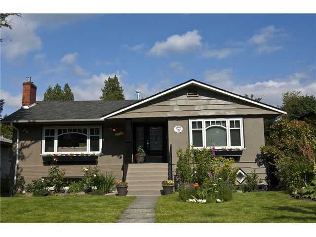 Main Photo: 4466 CHALDECOTT ST in Vancouver: Dunbar House for sale (Vancouver West) : MLS®# V1022484