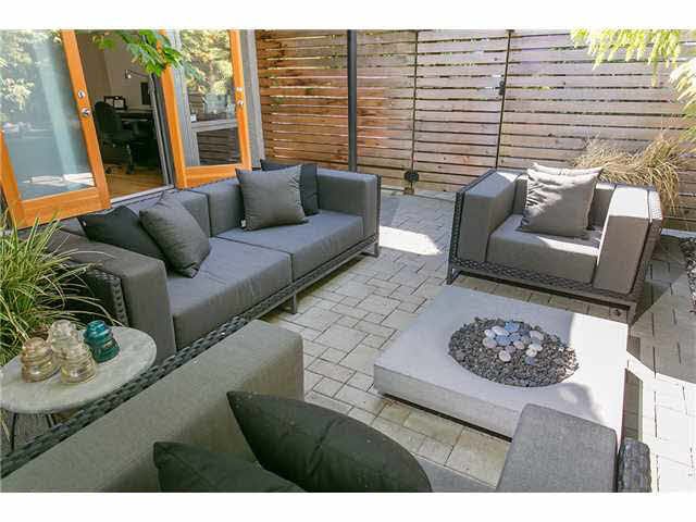 Main Photo: 2115 W 1ST AVENUE in Vancouver: Kitsilano 1/2 Duplex for sale (Vancouver West) : MLS®# V1142221