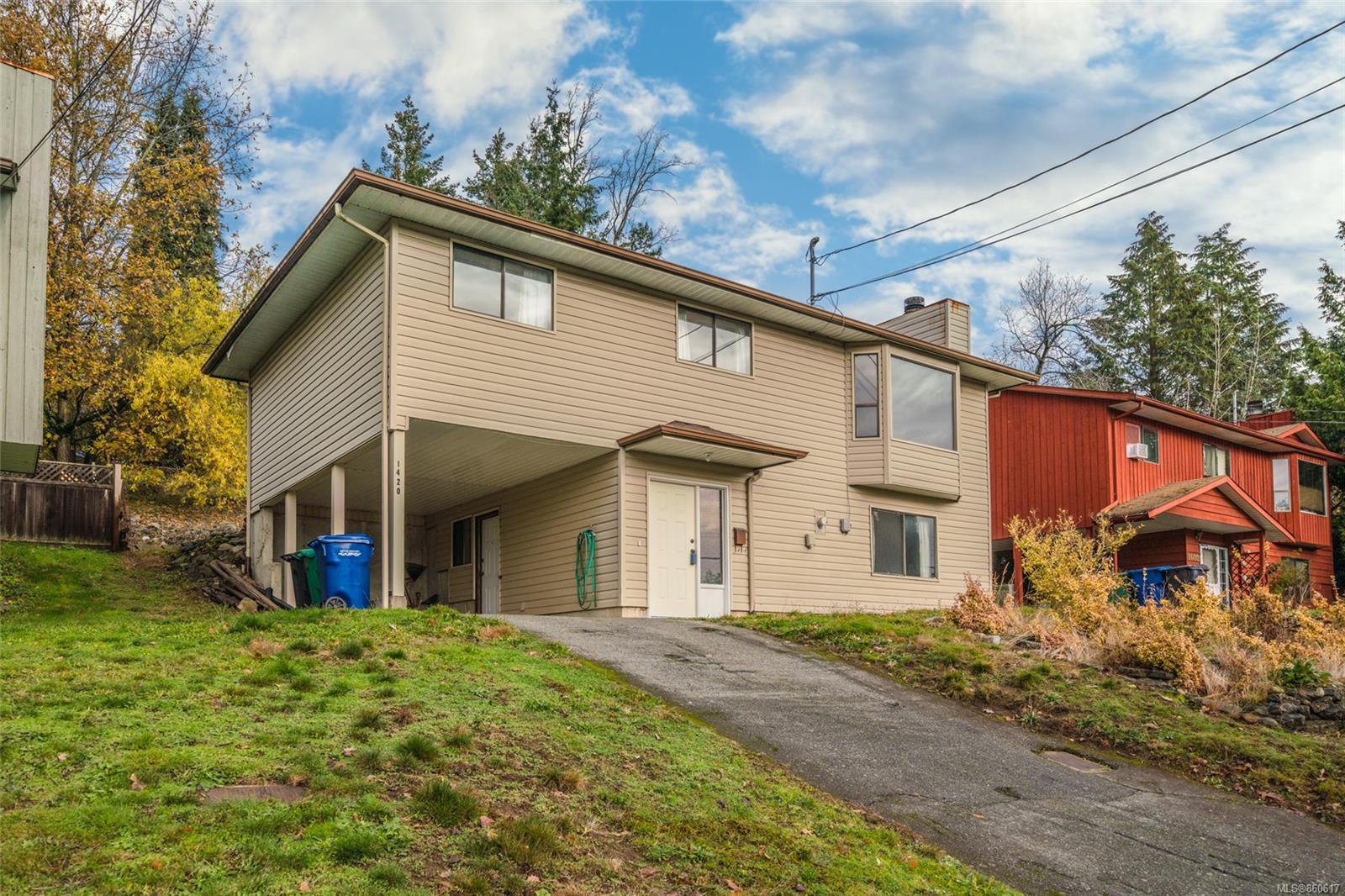 Main Photo: 1420 Bush St in : Na Central Nanaimo House for sale (Nanaimo) : MLS®# 860617