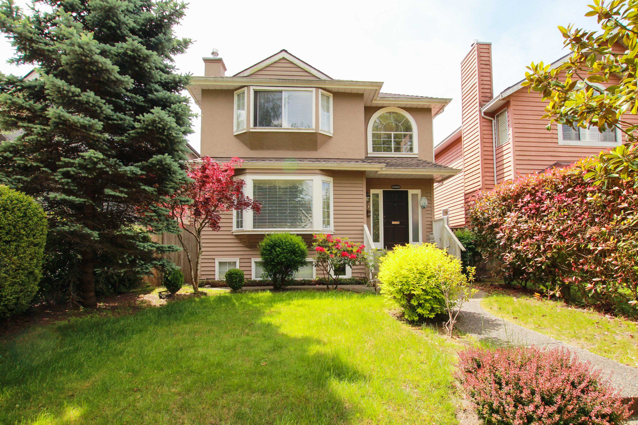 Main Photo: in Vancouver: Dunbar House for rent (Vancouver West) : MLS®# AR072