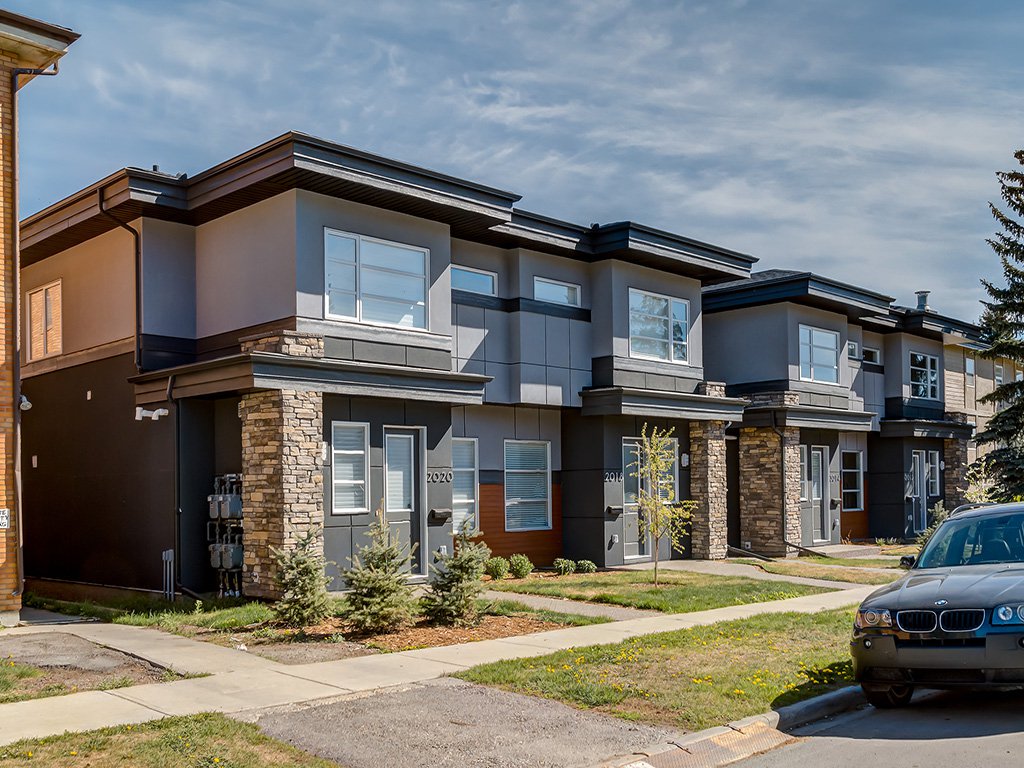 Main Photo: 4 2016 35 Avenue SW in Calgary: Altadore House for sale : MLS®# C4062304