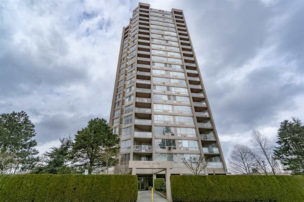 Main Photo: 1606 14881 103A AVENUE in Surrey: Guildford Condo for sale (North Surrey) : MLS®# R2313907
