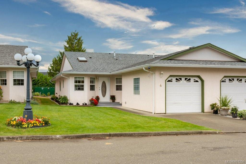 Main Photo: 4 3355 1st St in : CV Cumberland Row/Townhouse for sale (Comox Valley) : MLS®# 851356