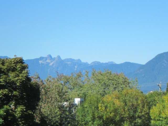 Main Photo: 306 2333 TRIUMPH Street in Vancouver: Hastings Condo for sale (Vancouver East) : MLS®# V1123991