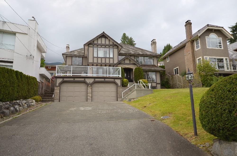 Main Photo: 2373 OTTAWA AVE in West Vancouver: Dundarave House for sale : MLS®# R2058810