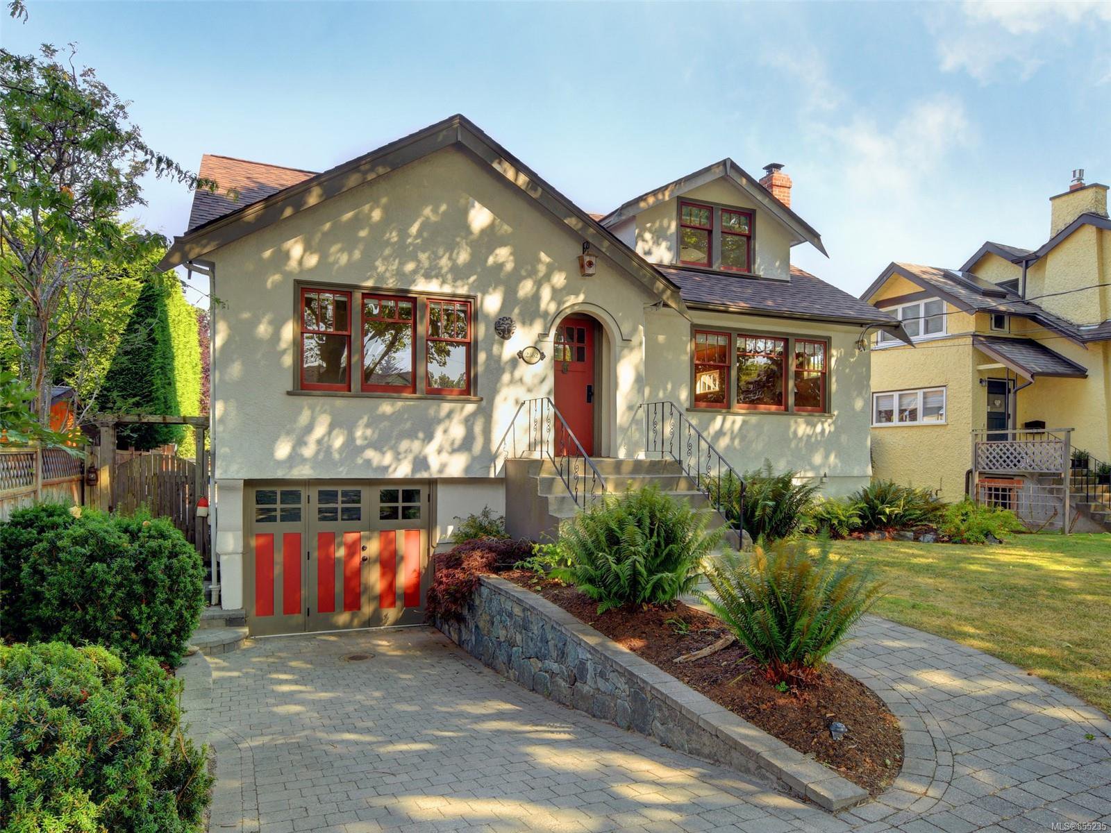 Main Photo: 2362 Zela St in : OB South Oak Bay Single Family Detached for sale (Oak Bay) : MLS®# 855235