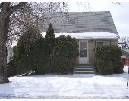 Main Photo: 1894 PACIFIC AVE W.: Residential for sale (Weston) : MLS®# 2806475