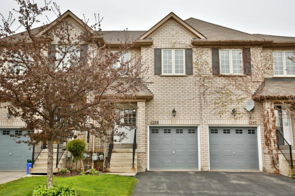 Main Photo: 1249 Westview Terr in : 1022 - WT West Oak Trails FRH for sale (Oakville) : MLS®# OM2071778