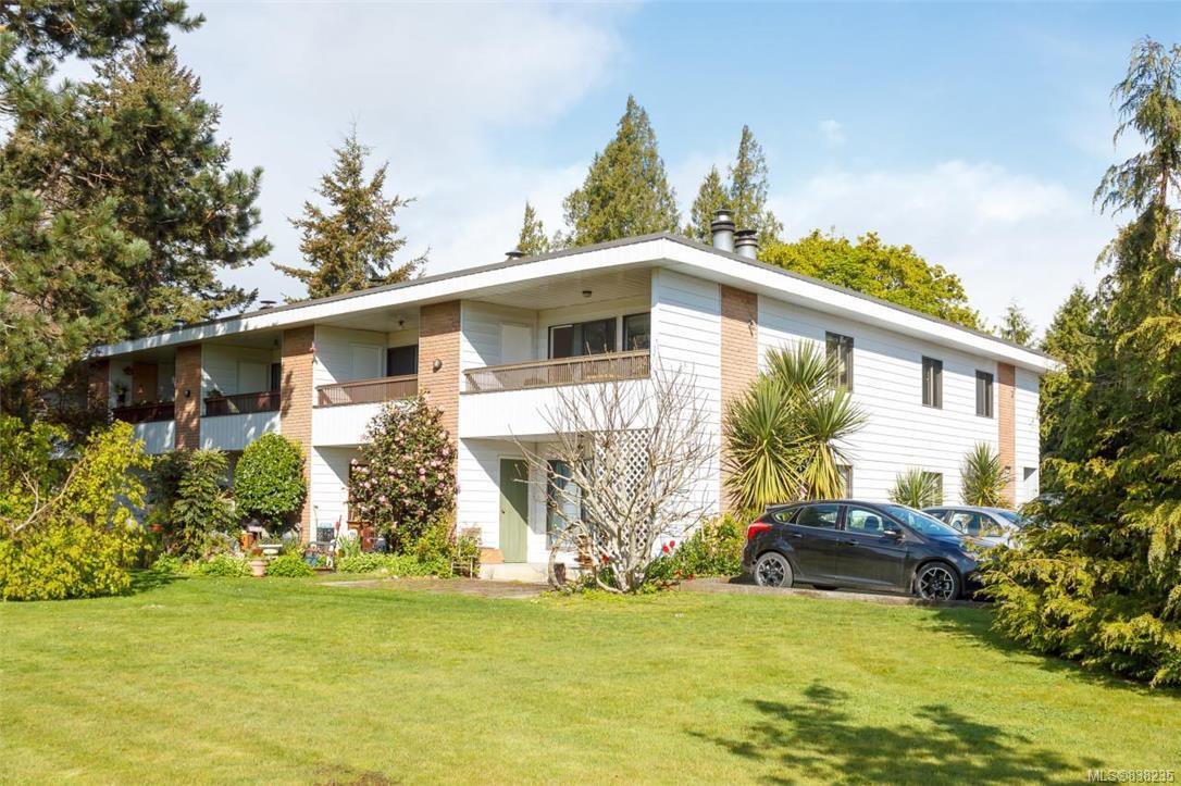Main Photo: 10 1956 Glenidle Rd in Sooke: Sk Billings Spit Condo Apartment for sale : MLS®# 838235