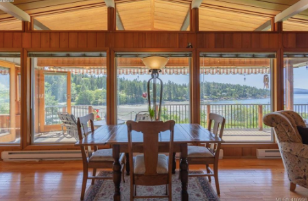 Main Photo: 511 Dalton in Mayne Island-gulf Islands: House for sale
