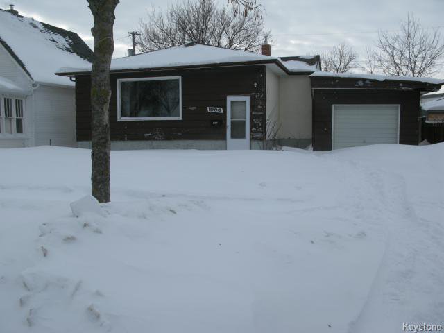 Main Photo: 1906 Bannatyne Avenue in WINNIPEG: Brooklands / Weston Single Family Detached for sale (West Winnipeg) : MLS®# 1402978