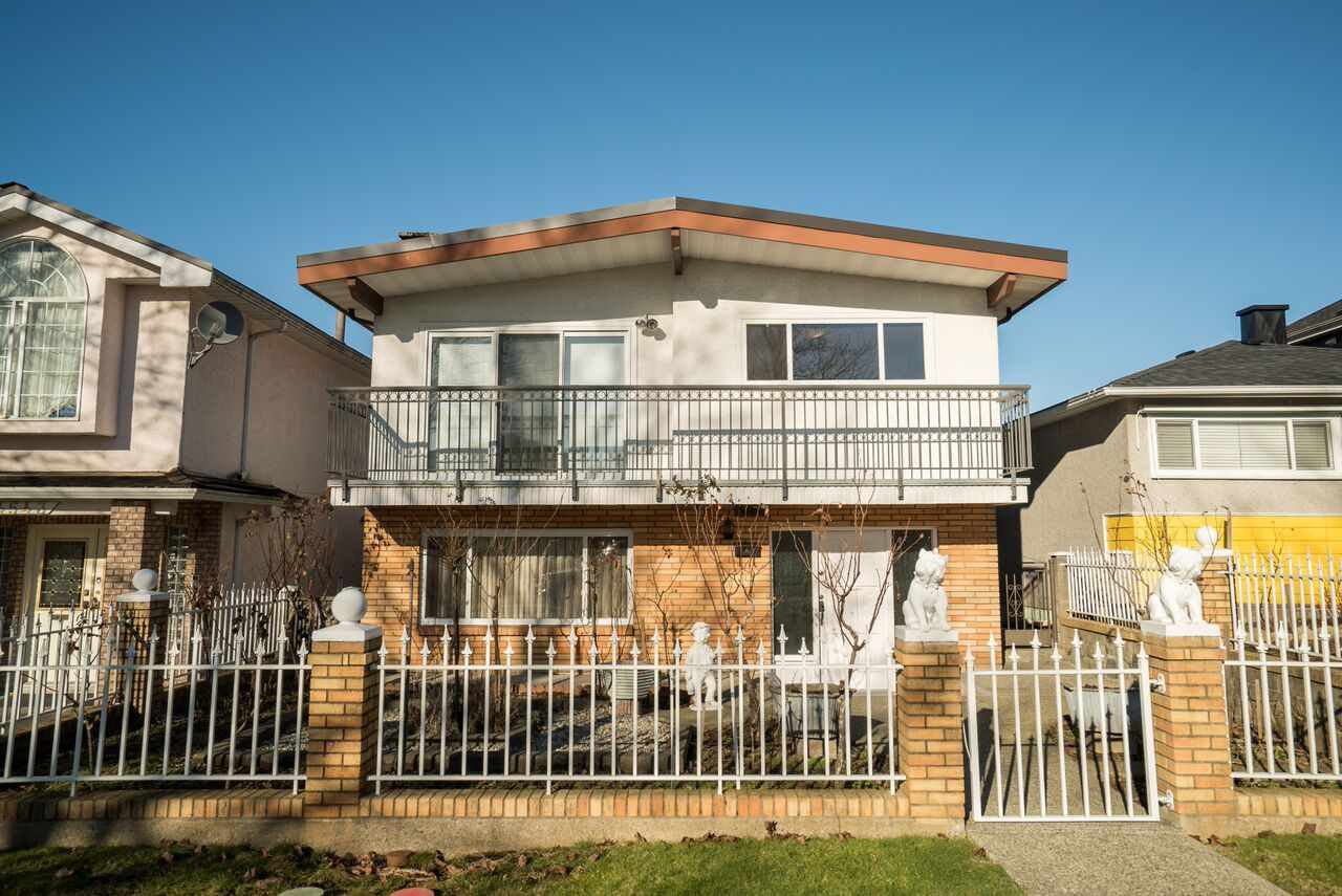 Main Photo: 4545 FRANCES STREET in Burnaby: Capitol Hill BN House for sale (Burnaby North) : MLS®# R2137231