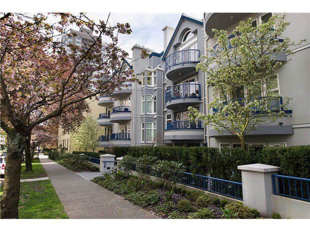 Main Photo: 212-1924 Comox street in Vancouver: West End VW Condo for sale (Vancouver West) : MLS®# V1059787