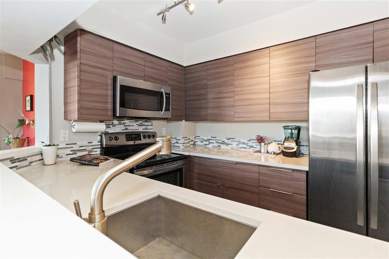 Main Photo: 306 1928 E 11TH AVENUE in Vancouver: Grandview VE Condo for sale (Vancouver East) : MLS®# R2317158