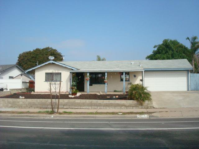 Main Photo: SANTEE House for sale : 3 bedrooms : 9424 Mast Boulevard