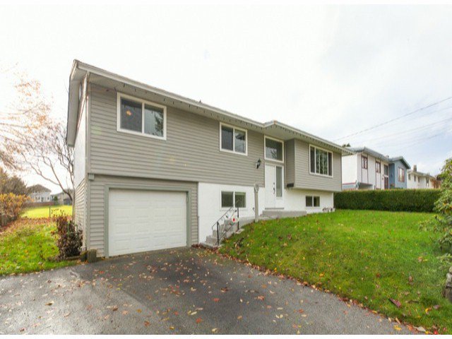 Main Photo: 1860 ROUTLEY AV in Port Coquitlam: Lower Mary Hill House for sale : MLS®# V1095195