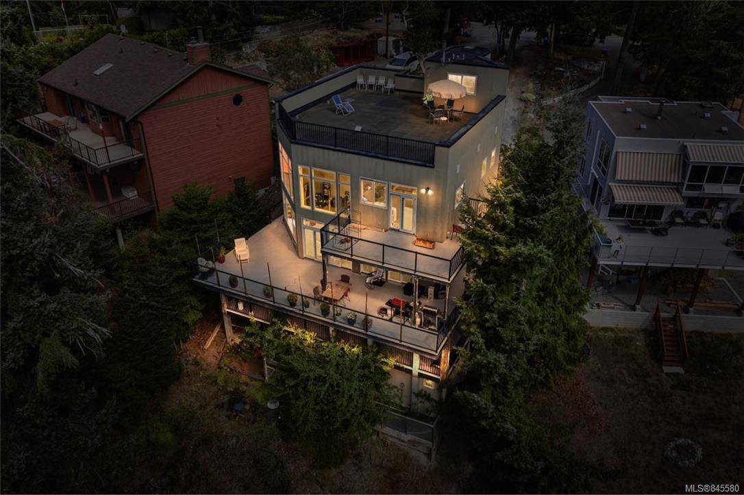 Main Photo: 847 Melody Pl in : CS Willis Point Single Family Detached for sale (Central Saanich) : MLS®# 845580
