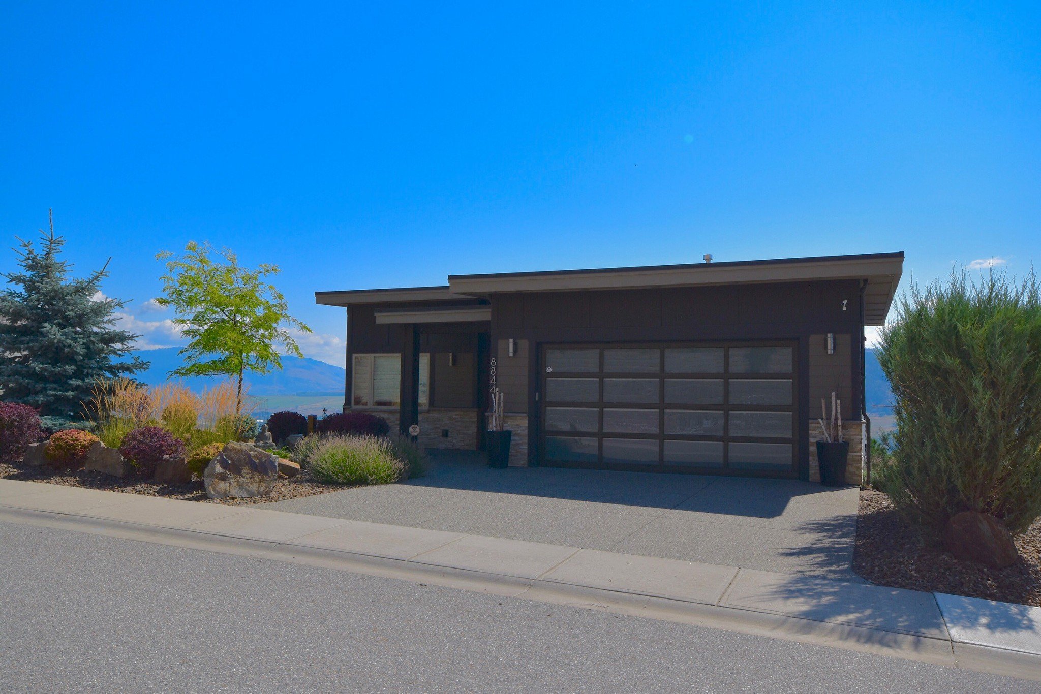 Main Photo: 8844 Tavistock Road in Vernon: Adventure Bay House for sale (North Okanagan) : MLS®# 10167160