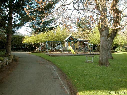 Main Photo: 712 Warder Place in VICTORIA: Es Rockheights Land for sale (Esquimalt) : MLS®# 322281