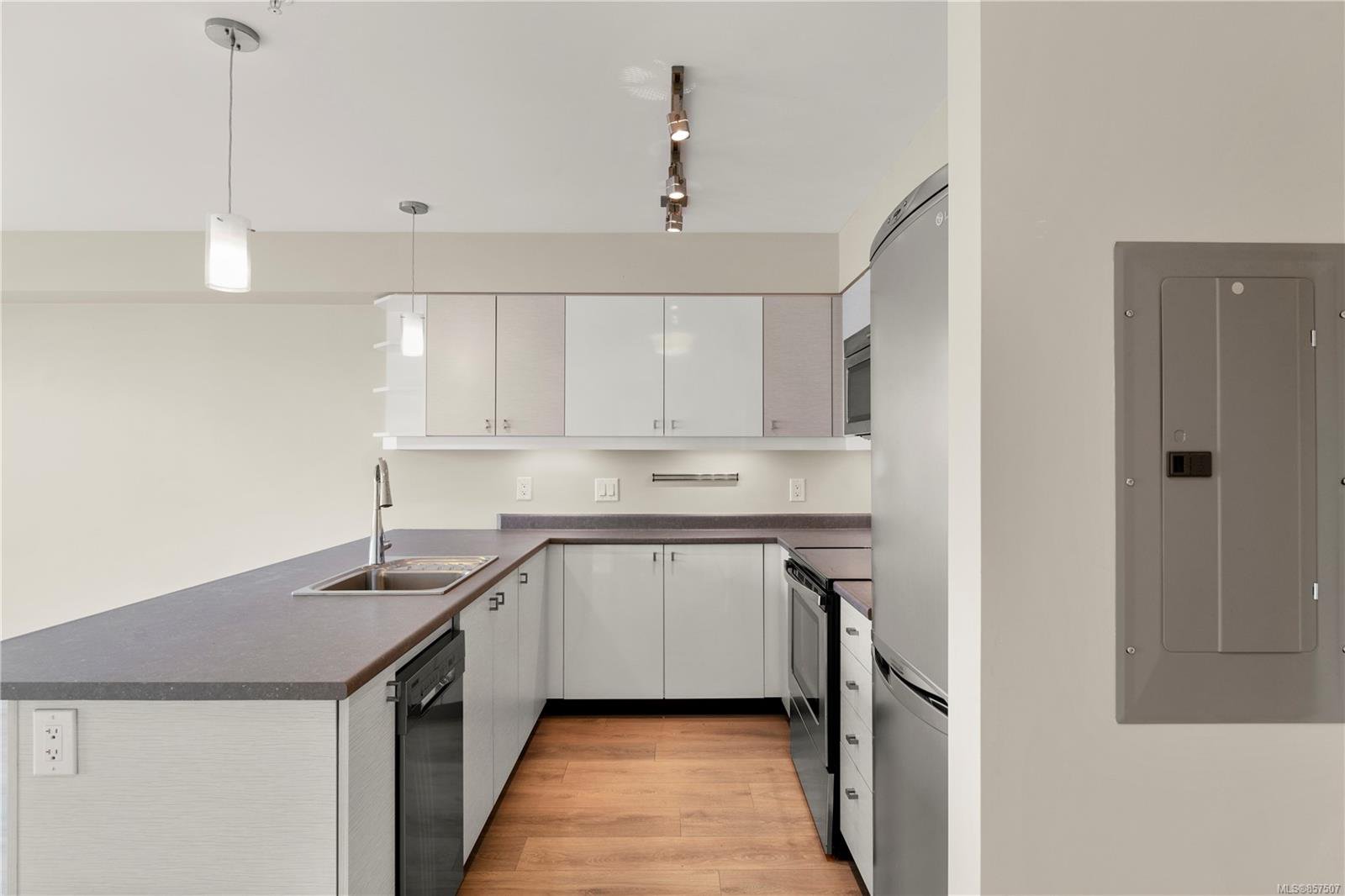 Main Photo: 309 787 Tyee Rd in : VW Victoria West Condo for sale (Victoria West) : MLS®# 857507