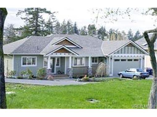 Main Photo: in VICTORIA: SW Strawberry Vale Single Family Detached for sale (Saanich West) : MLS®# 371011