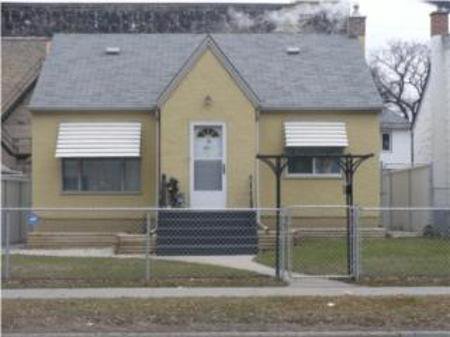 Main Photo: 867 ARLINGTON ST.: Residential for sale (West End) : MLS®# 2950183