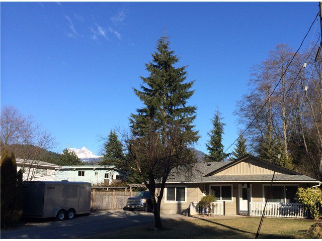 Main Photo: 38014 MAGNOLIA CR in Squamish: Valleycliffe House for sale : MLS®# V1047971
