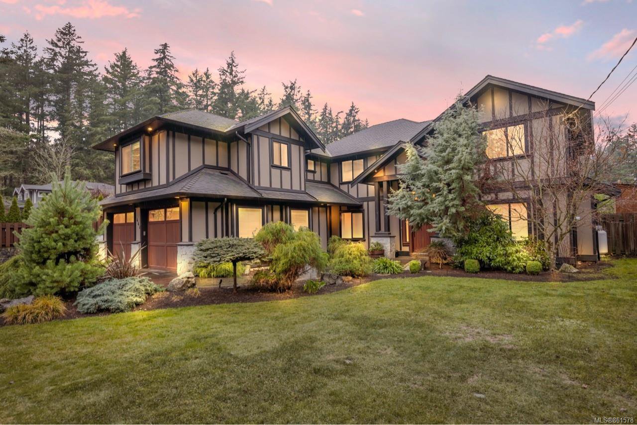 Main Photo: 444 Conway Rd in : SW Interurban House for sale (Saanich West) : MLS®# 861578