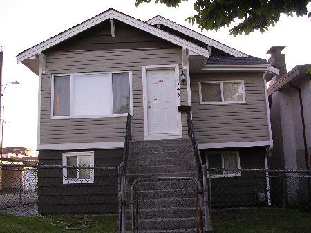 Main Photo: 1245 KELOWNA ST: House for sale (Renfrew VE)