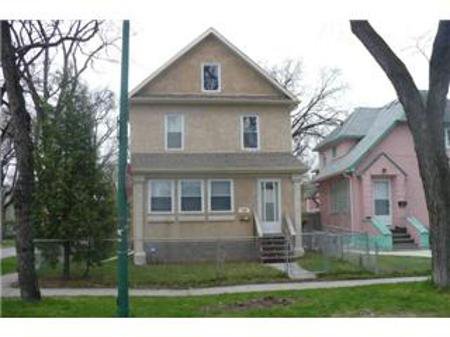 Main Photo: 350 COLLEGE Avenue in Winnipeg: Residential for sale (Canada) : MLS®# 1109069