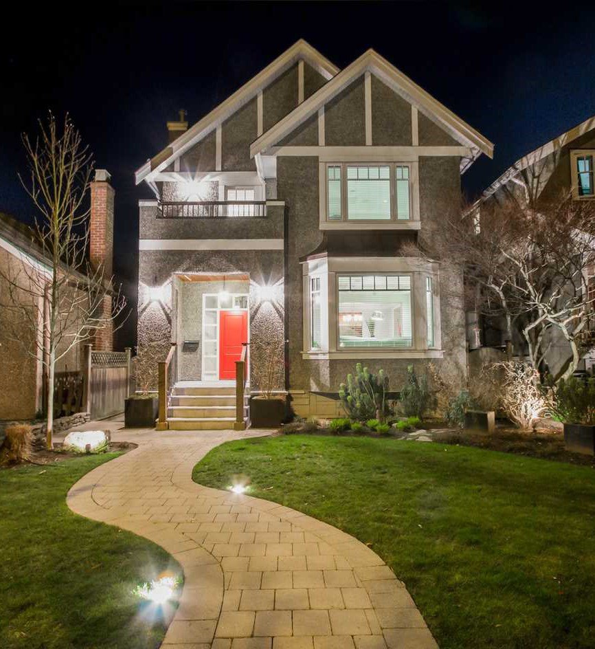 Main Photo: 3847 W 30TH AVENUE in Vancouver: Dunbar House for sale (Vancouver West) : MLS®# R2038967