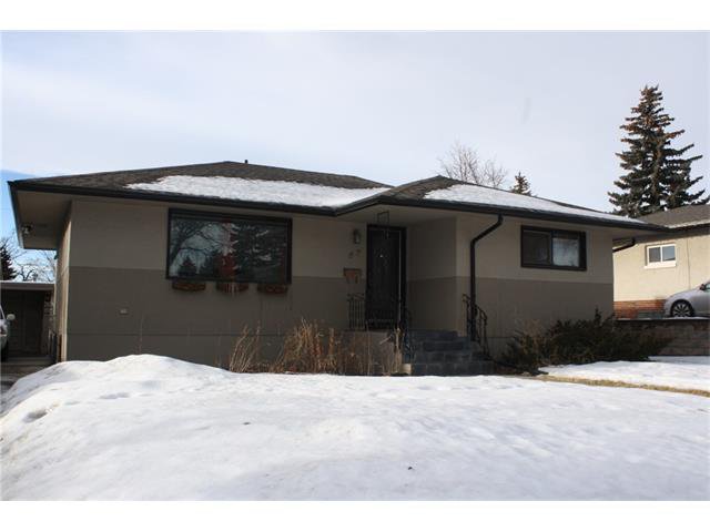 Main Photo: 67 CONNAUGHT DR NW in Calgary: Cambrian Heights House for sale : MLS®# C4047150