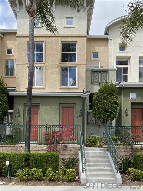 Main Photo: KEARNY MESA Townhome for sale : 3 bedrooms : 8810 Spectrum Center Blvd in San Diego