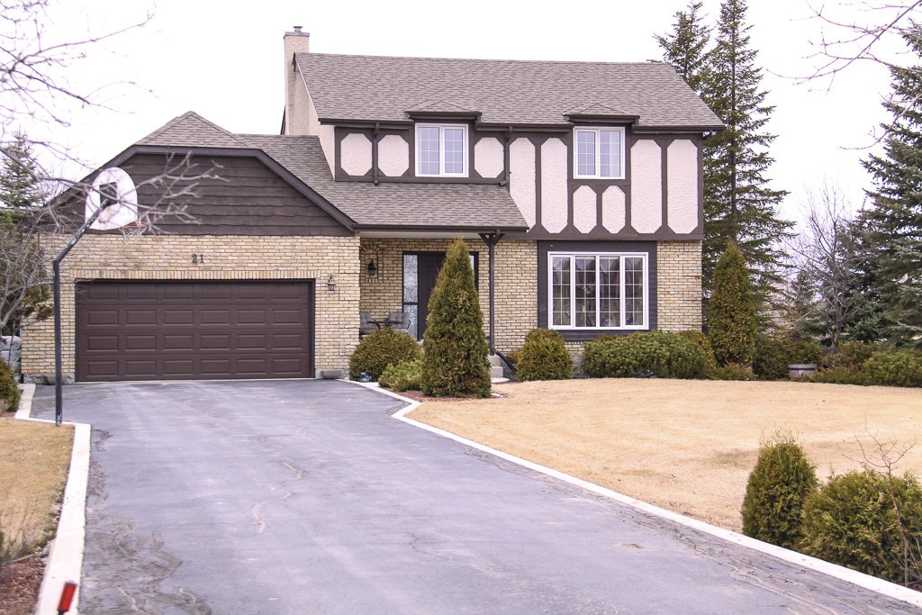 Main Photo: 21 Ramblewood Road in Winnipeg: South St Vital Single Family Detached for sale (South Winnipeg) : MLS®# 1508668