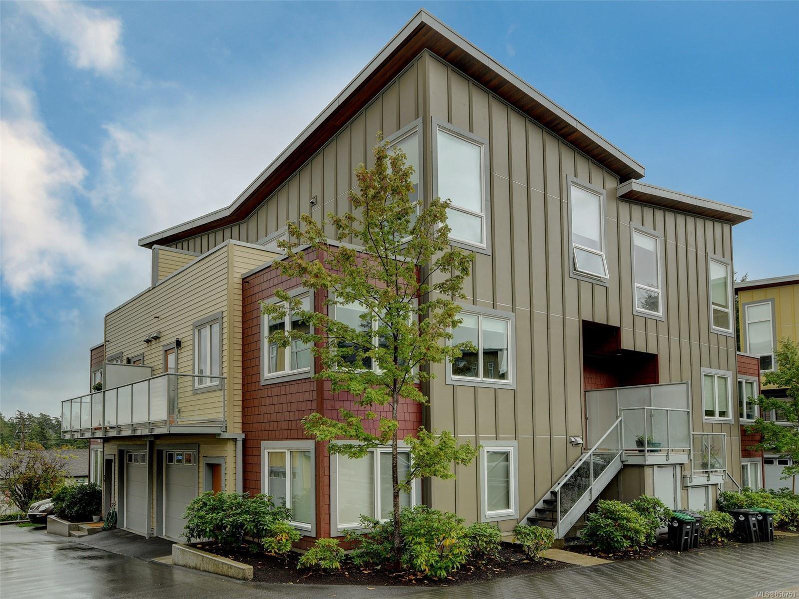 Main Photo: 19 235 Island Hwy in : VR View Royal Row/Townhouse for sale (View Royal) : MLS®# 856753