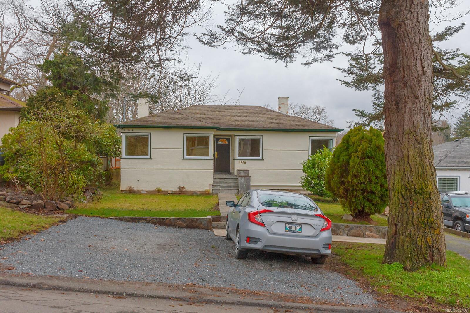 Main Photo: 3260 Bellevue Rd in : SE Maplewood House for sale (Saanich East) : MLS®# 862497