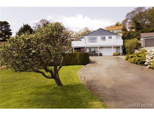 Main Photo: 3568 Cedar Hill Rd in VICTORIA: SE Cedar Hill House for sale (Saanich East) : MLS®# 535988
