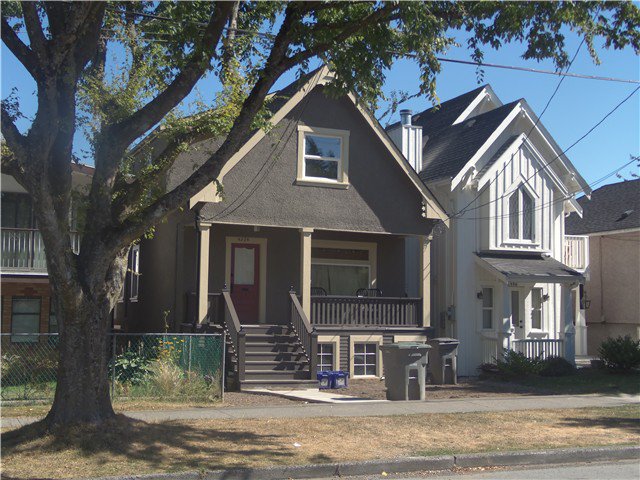 Main Photo: 4354 Prince Edward St in Vancouver: Fraser VE House for sale (Vancouver East) : MLS®# v969288