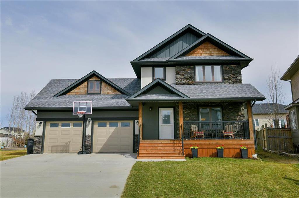Main Photo: 19 WYNDHAM Court in Niverville: Fifth Avenue Estates Residential for sale (R07) : MLS®# 202009483